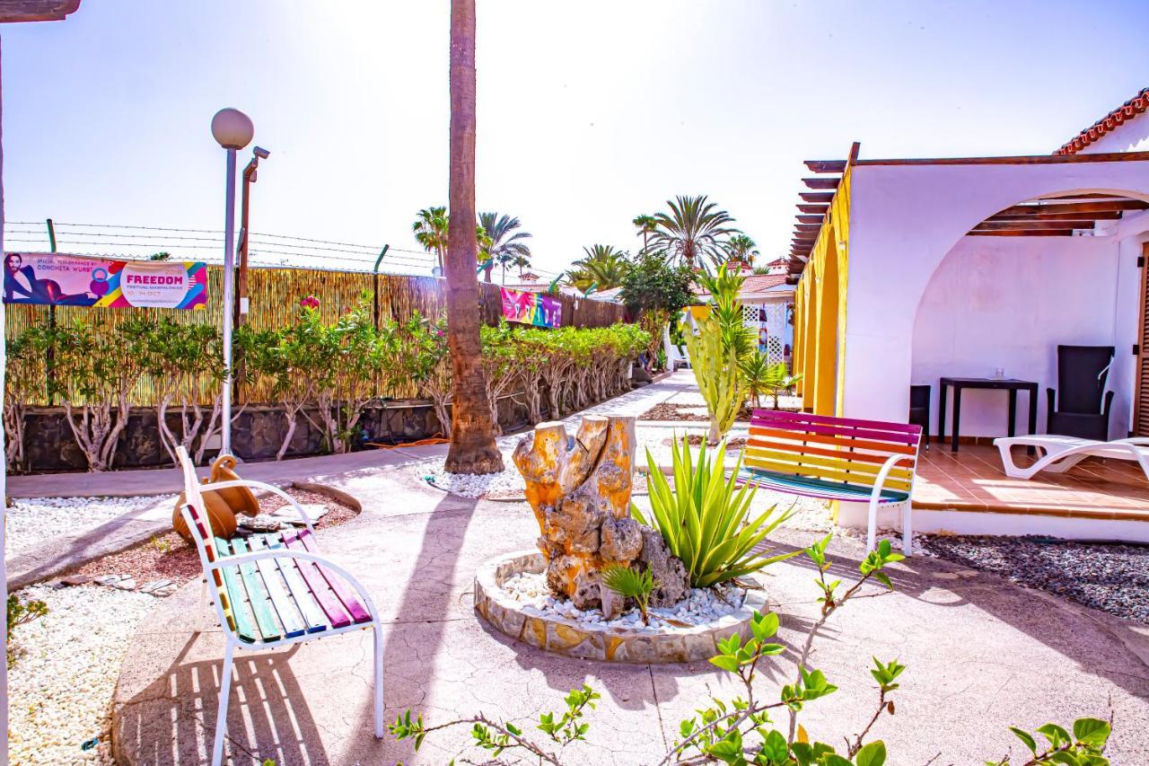 מספאלומס Rainbow Golf Bungalows, Gay Men-Only Resort מראה חיצוני תמונה
