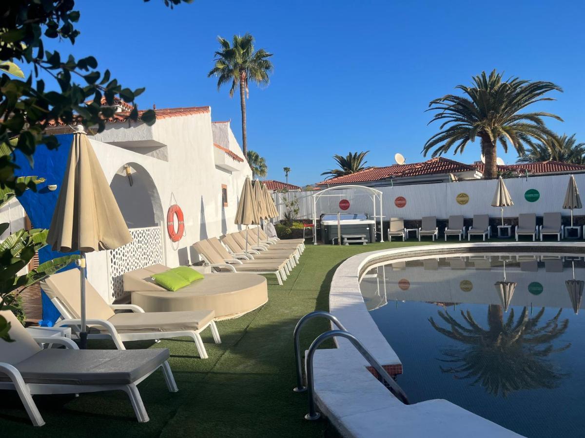 מספאלומס Rainbow Golf Bungalows, Gay Men-Only Resort מראה חיצוני תמונה