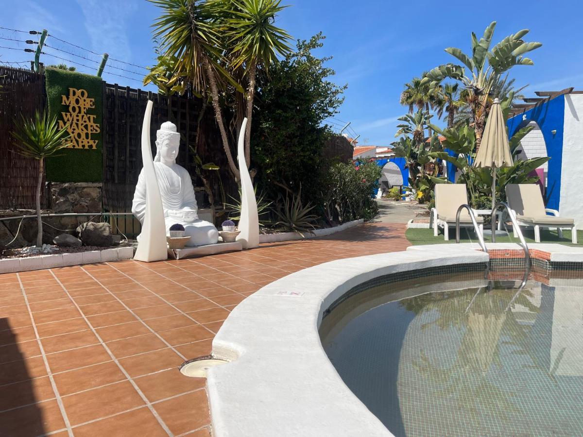 מספאלומס Rainbow Golf Bungalows, Gay Men-Only Resort מראה חיצוני תמונה